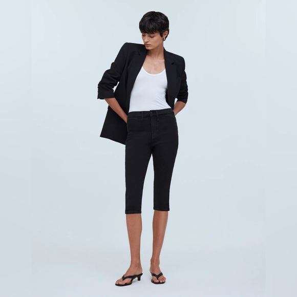 Madewell Capri Jeans 
Excellent condition. Offers welcomed:) - Picture 1 of 8